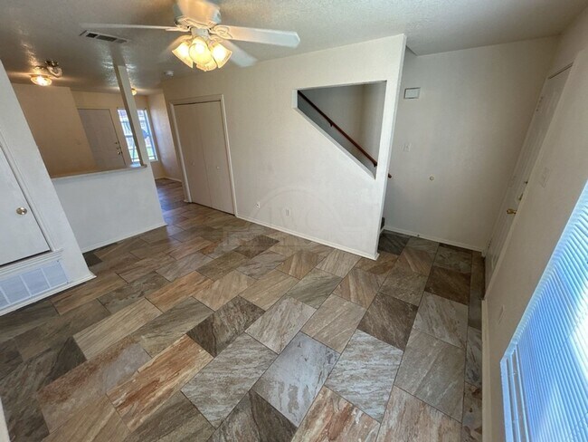 Building Photo - 4410 Jeff Scott Dr