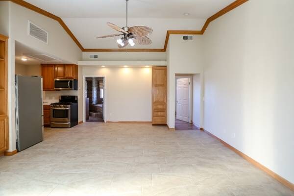 Building Photo - 9501 Hillcreek Way