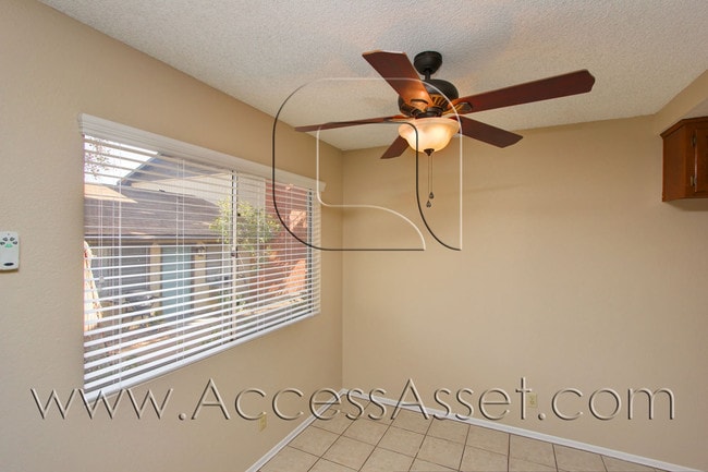 Building Photo - 33082 Adelfa St