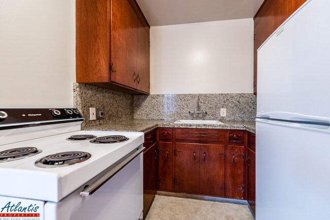 Foto del edificio - 2352 Homestead Rd