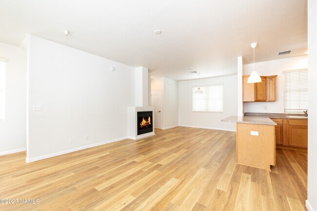 Building Photo - 2376 W Silverton Dr