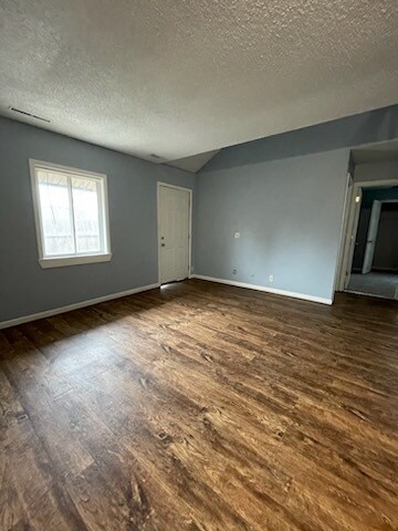 Primary Photo - 2225 Prairie St