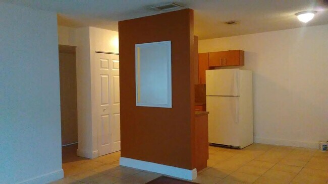 Foto del edificio - 5226 NW 24th Ct