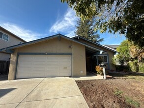 Building Photo - 319 Lassenpark Cir