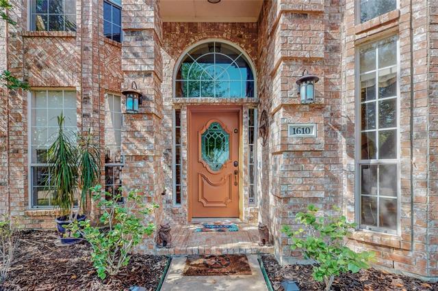 Foto del edificio - 1610 Lake Bluff Dr