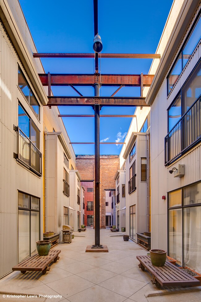 Foto del edificio - 3225 Blake St