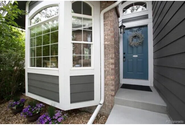 Foto del edificio - 4590 Elizabeth Ln