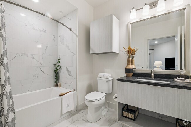 1 habitación, 1 baño - 718-722 pies cuadrados - Baño - Hanover Burlingame