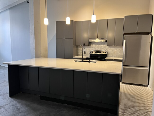 Custom Kitchen - 200 Main St