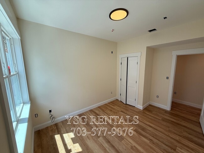 Building Photo - 14 Dorr St