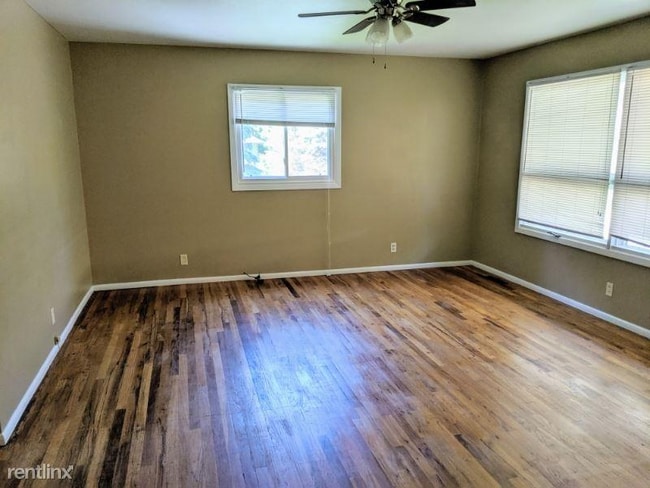 Building Photo - 9462 Spencer St