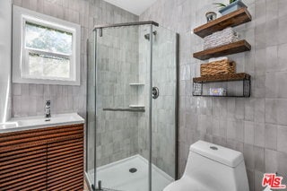 Building Photo - 738 Westmount Dr