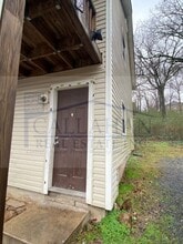 Building Photo - 700 W 33rd St