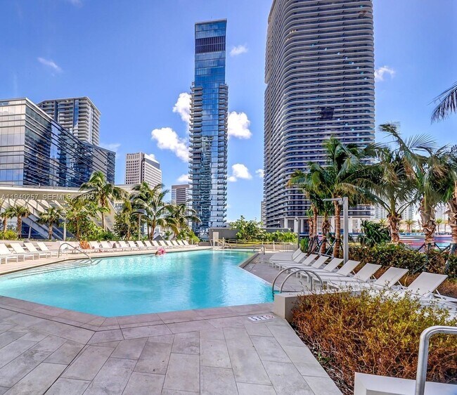 Foto del edificio - 68 SE 6th St