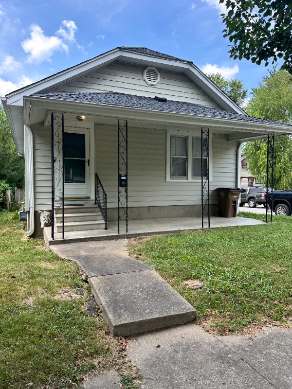 Primary Photo - 121 N Park Ave