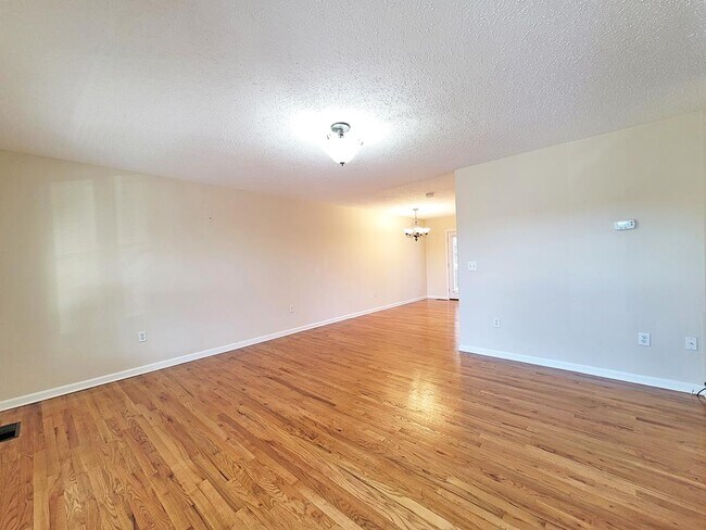 Foto del edificio - 807A Edgemont Terrace SW