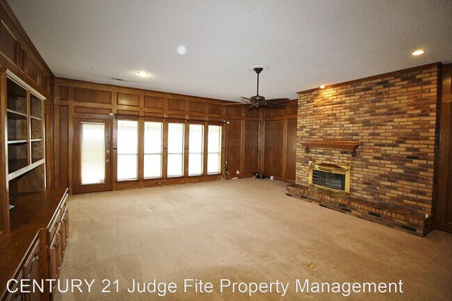 Foto del edificio - 4 br, 3 bath House - 1719 Cedar Hill Road