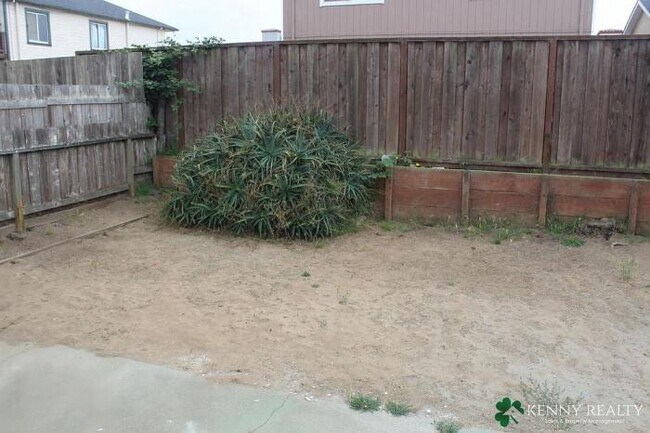 Foto del edificio - 3 bedroom in Colma CA 94014