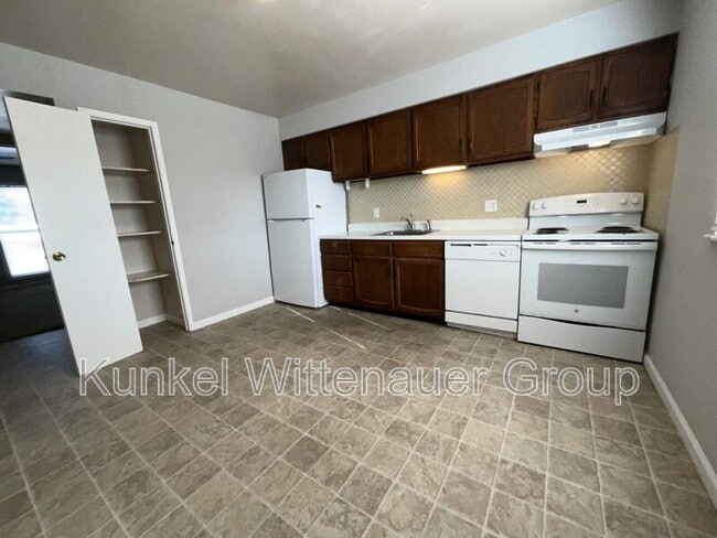 Foto del edificio - 201 W Wesley Dr