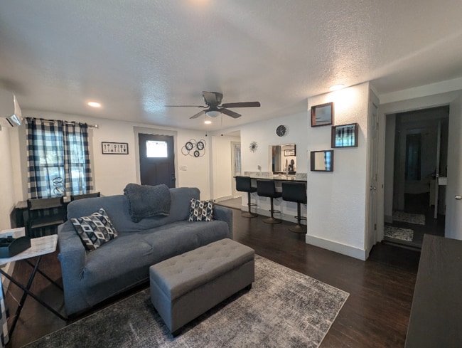 Building Photo - 1440 2nd Ave