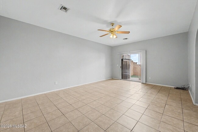 Building Photo - 1316 E Zulema Loop