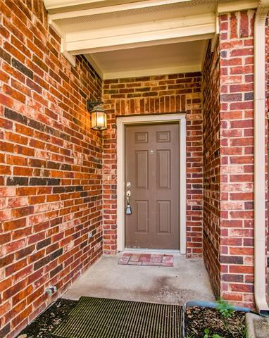 Building Photo - 1041 Colonial Dr