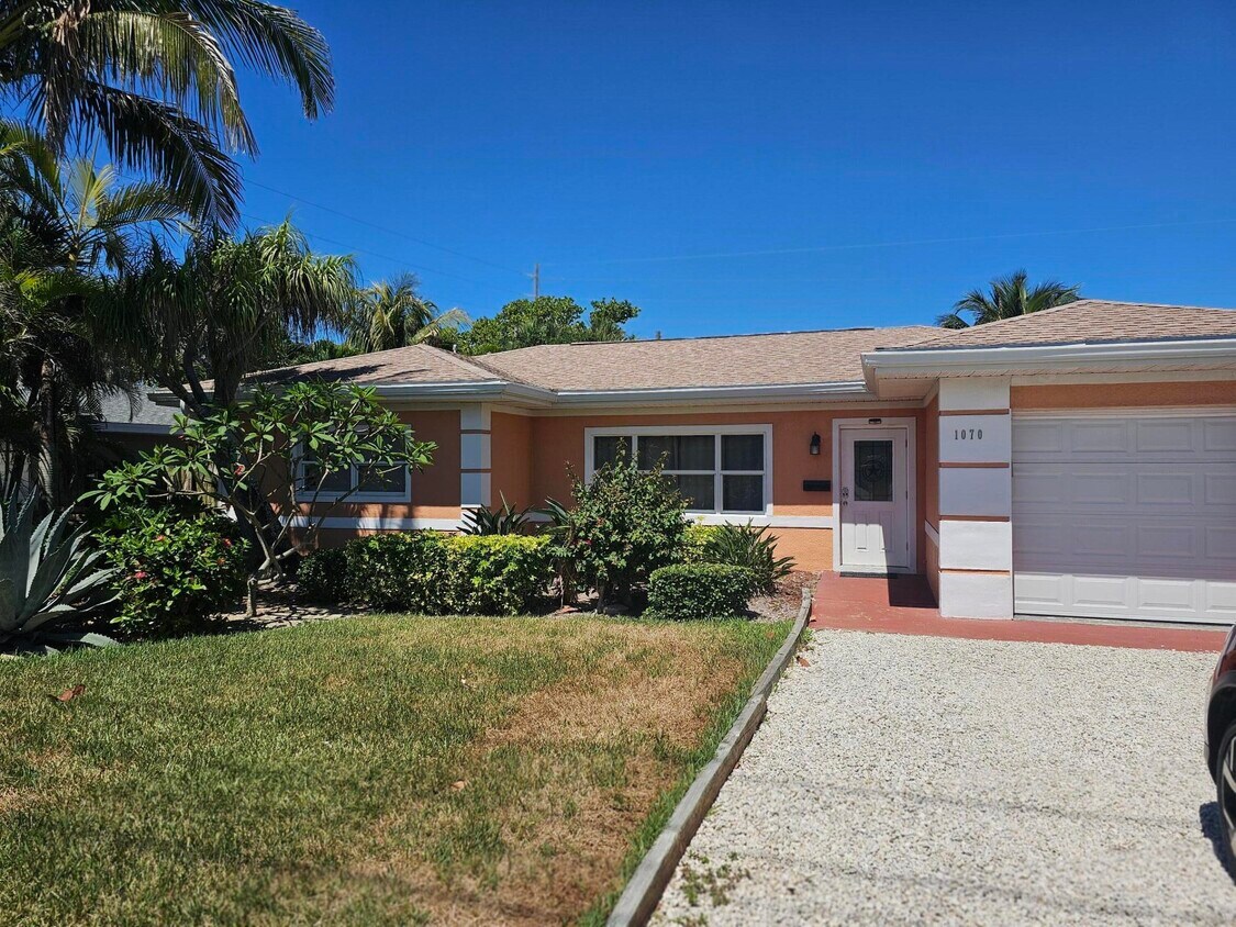 1070 S Orlando Ave, Cocoa Beach, FL 32931 House Rental in Cocoa Beach