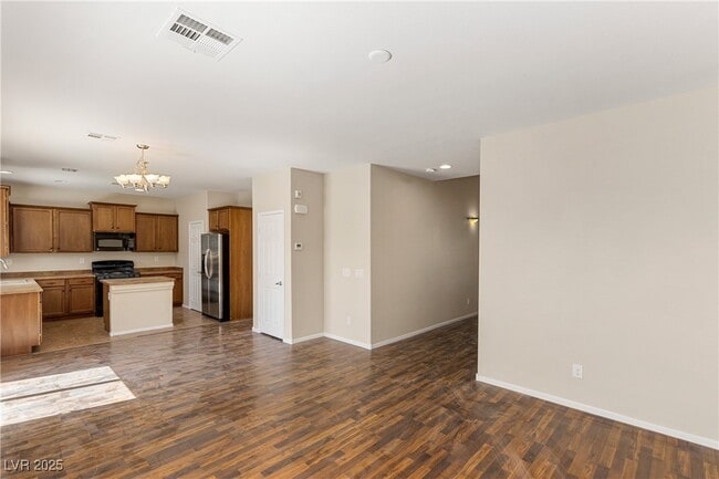 Building Photo - 5492 Mercury Springs Dr
