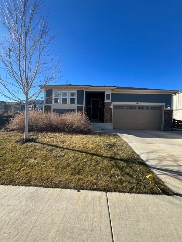 Building Photo - 1733 Pioneer Cir