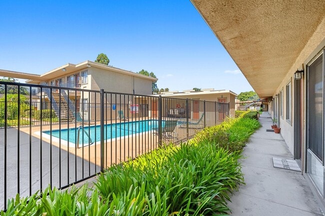 Building Photo - 7434 Mesa College Dr