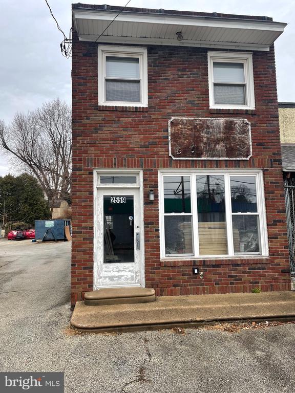 Primary Photo - 2559 Haverford Rd