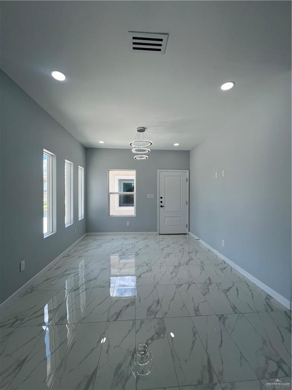Foto del edificio - 823 N Woodson Ave