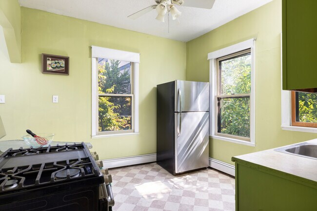 Cocina - 410 Norfolk St