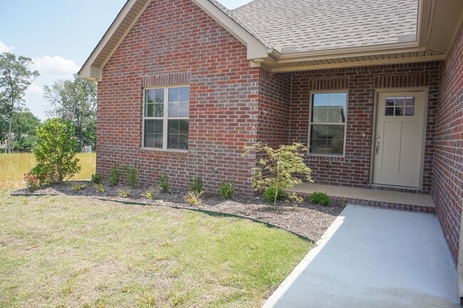 Foto del edificio - BRAND NEW 4 Bedroom, 2 Bath Home in Nettleton School District!