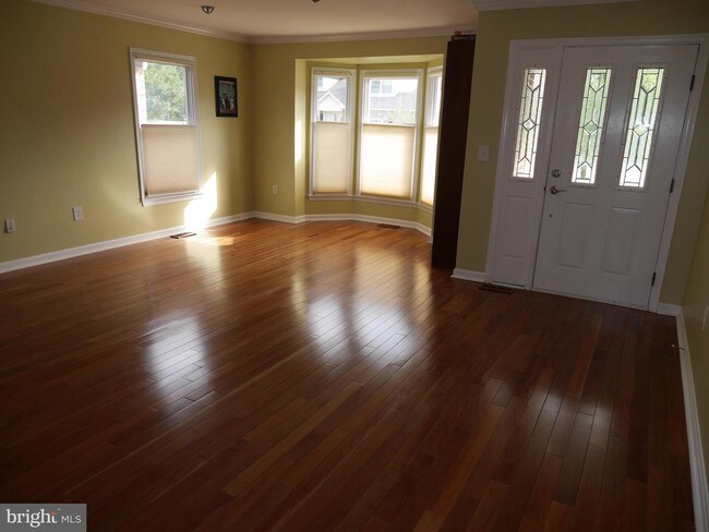 Foto del edificio - 14211 Greenview Dr