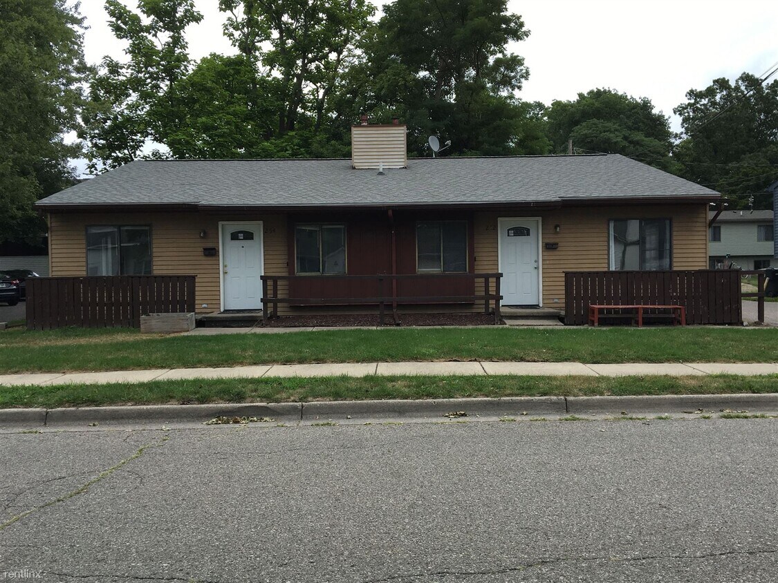 Primary Photo - 3 br, 1.5 bath House - 254 Stoddard Ave