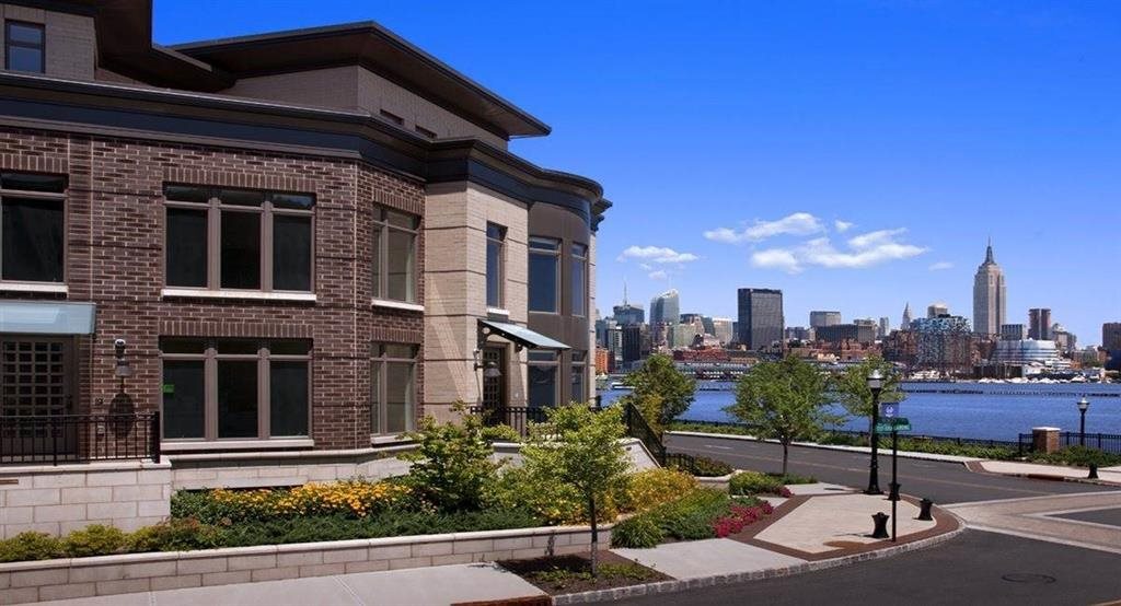 Foto principal - 9 Henley Pl