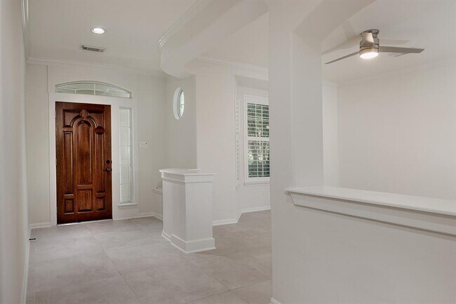 Building Photo - 22 Middle Gate Pl