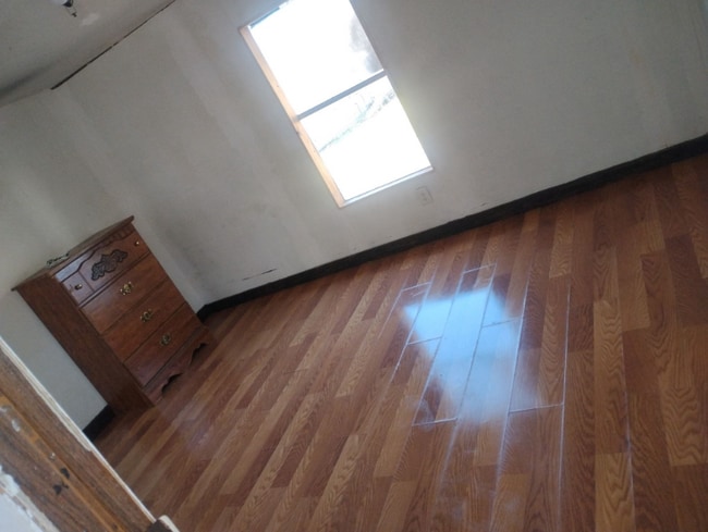 Building Photo - 121 S Pine St