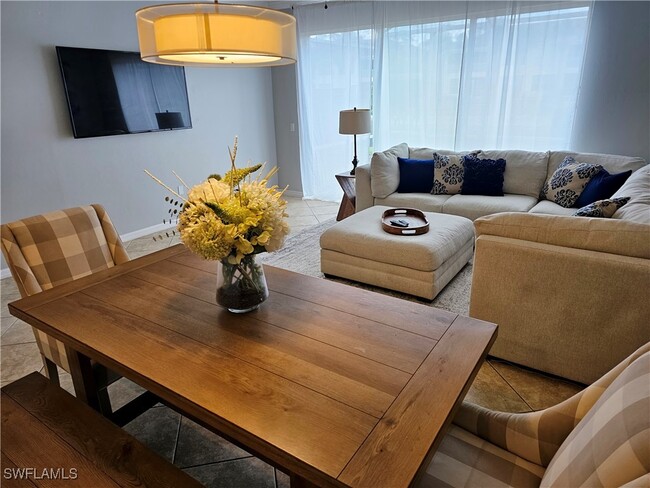 Foto del edificio - 960 Hampton Cir