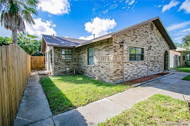 Foto del edificio - 20 Enfield Ave