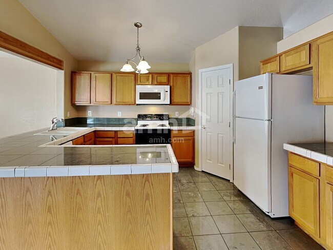 Building Photo - 358 N 103rd St