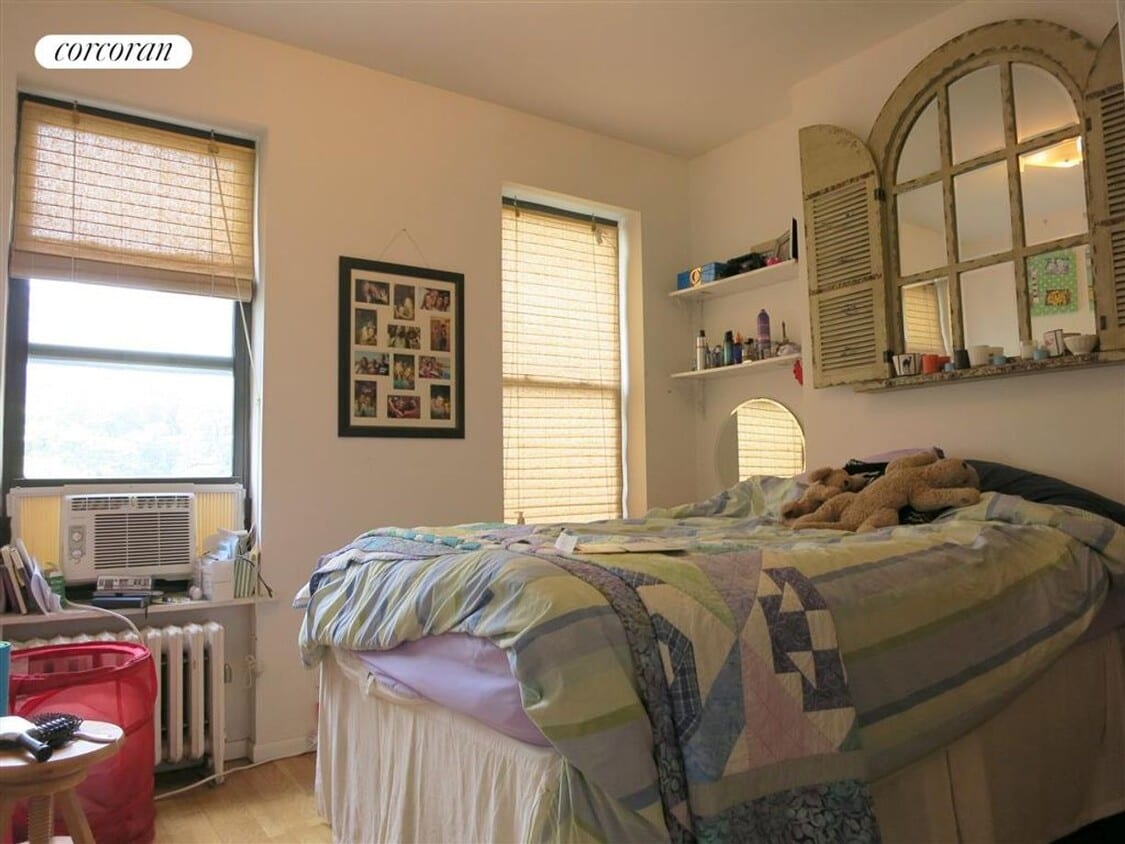 Foto del edificio - 542 E 82nd St