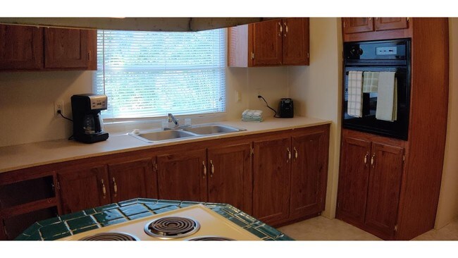 Foto del edificio - 160 Avery Creek Rd