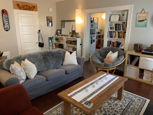 Photo - 273 S 1100 E House