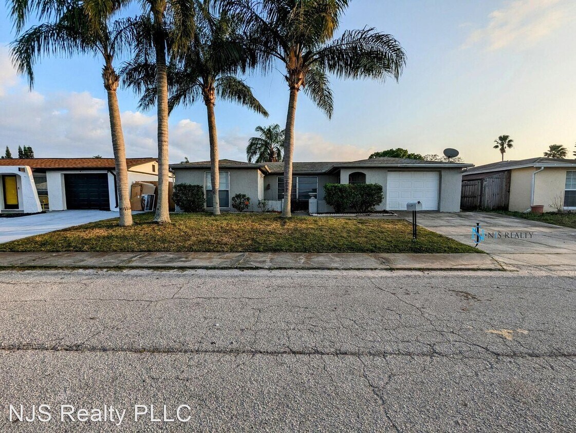 Primary Photo - 3 br, 2 bath House - 3136 Pinon Dr.
