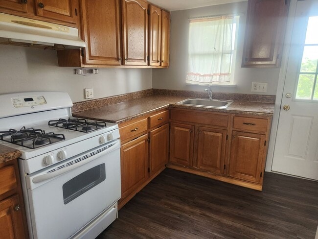 Building Photo - 1520 Beechview Avenue
