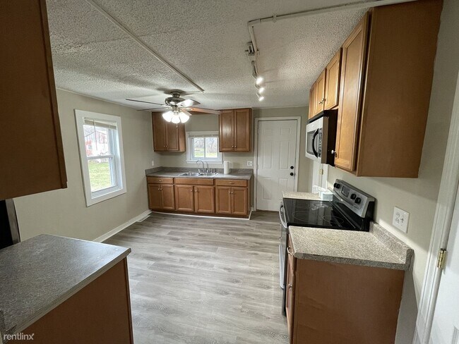 Foto del edificio - 3 br, 1 bath House - 2418 Dunlap St