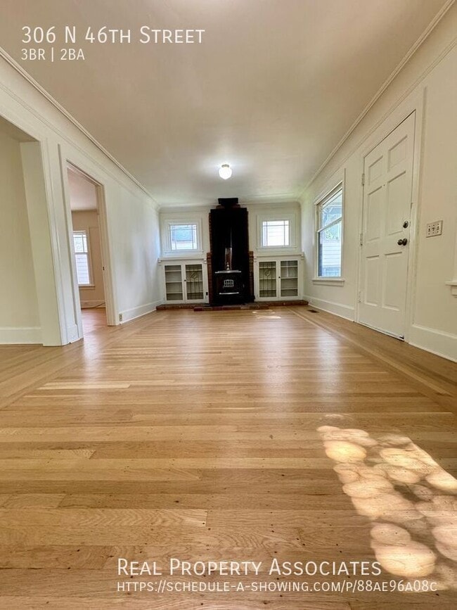 Building Photo - 306 N 46th St