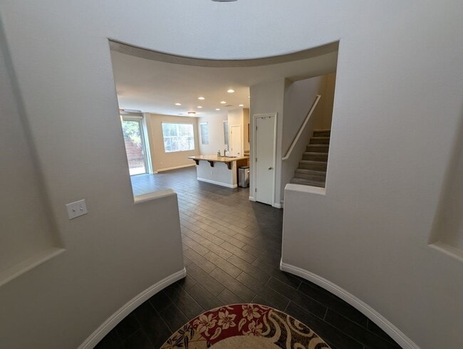 Building Photo - 7570 Dobroyd Dr